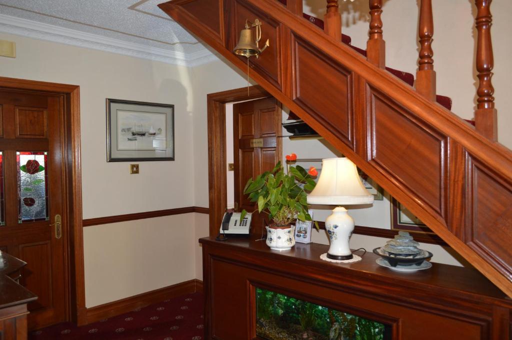 Отель Balcony House Голуэй Экстерьер фото