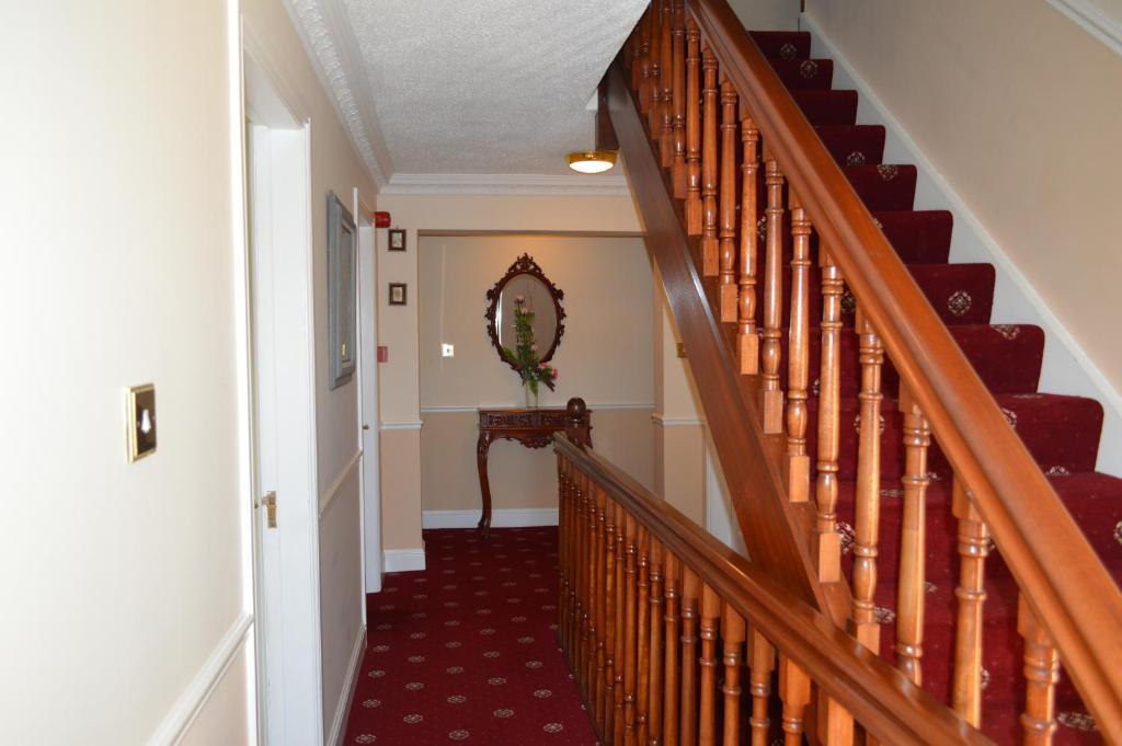 Отель Balcony House Голуэй Экстерьер фото